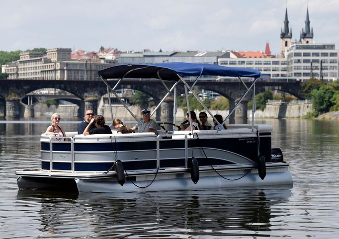 Přívoz propojí pražské Holešovice s ostrovem Štvanice a Karlínem.