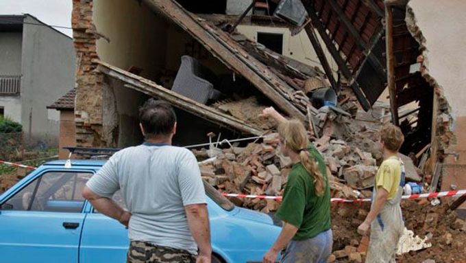 Červnové bleskové záplavy nepřežilo v Česku 14 lidí. Největší ztráty a škody byly na Novojičínsku v Moravskoslezském kraji.
