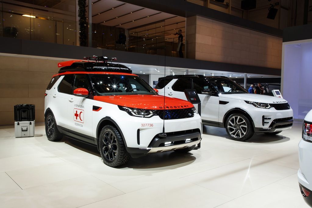 Land Rover Discovery Project Hero