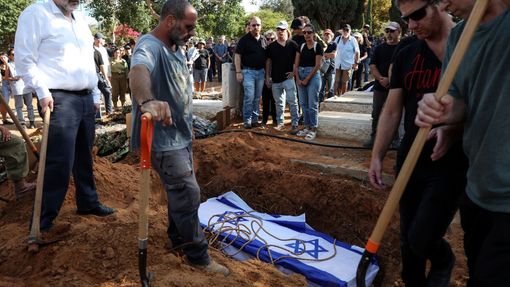 Pohřeb Silvie Mirenské, zastřelené Hamásem v kibucu poblíž Pásma Gazy 7.října.