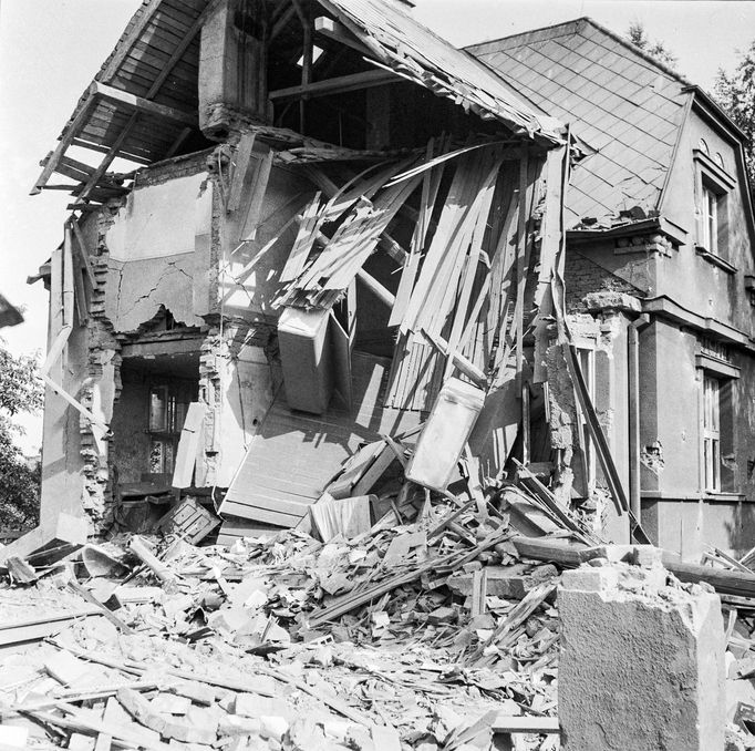 Pardubice po bombardování z noci z 21. na 22. července 1944.