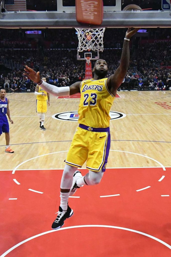 Jan 31, 2019; Los Angeles, CA, USA; Los Angeles Lakers forward LeBron James (23) goes to the basket in the first half against the LA Clippers at Staples Center. Mandatory