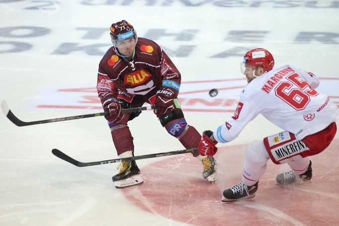 hokej, extraliga 2018/2019, Sparta - Třinec, Roberts Bukarts a Tomáš Marcinko