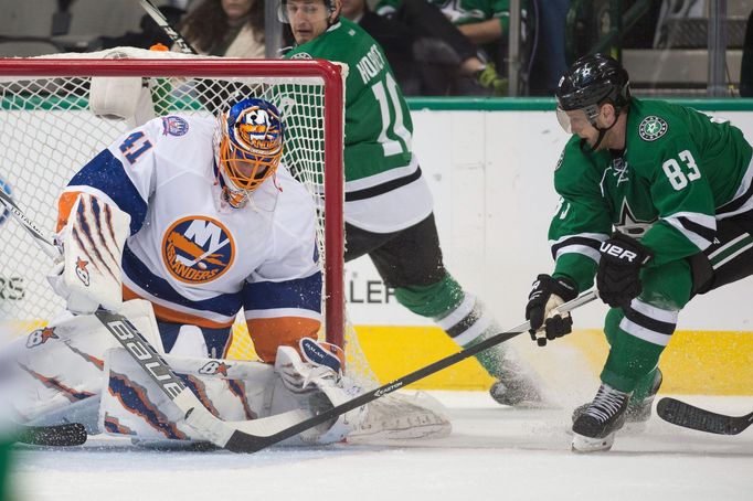 Jaroslav Halák (New York Islanders) vs. Aleš Hemský (Dallas Stars)