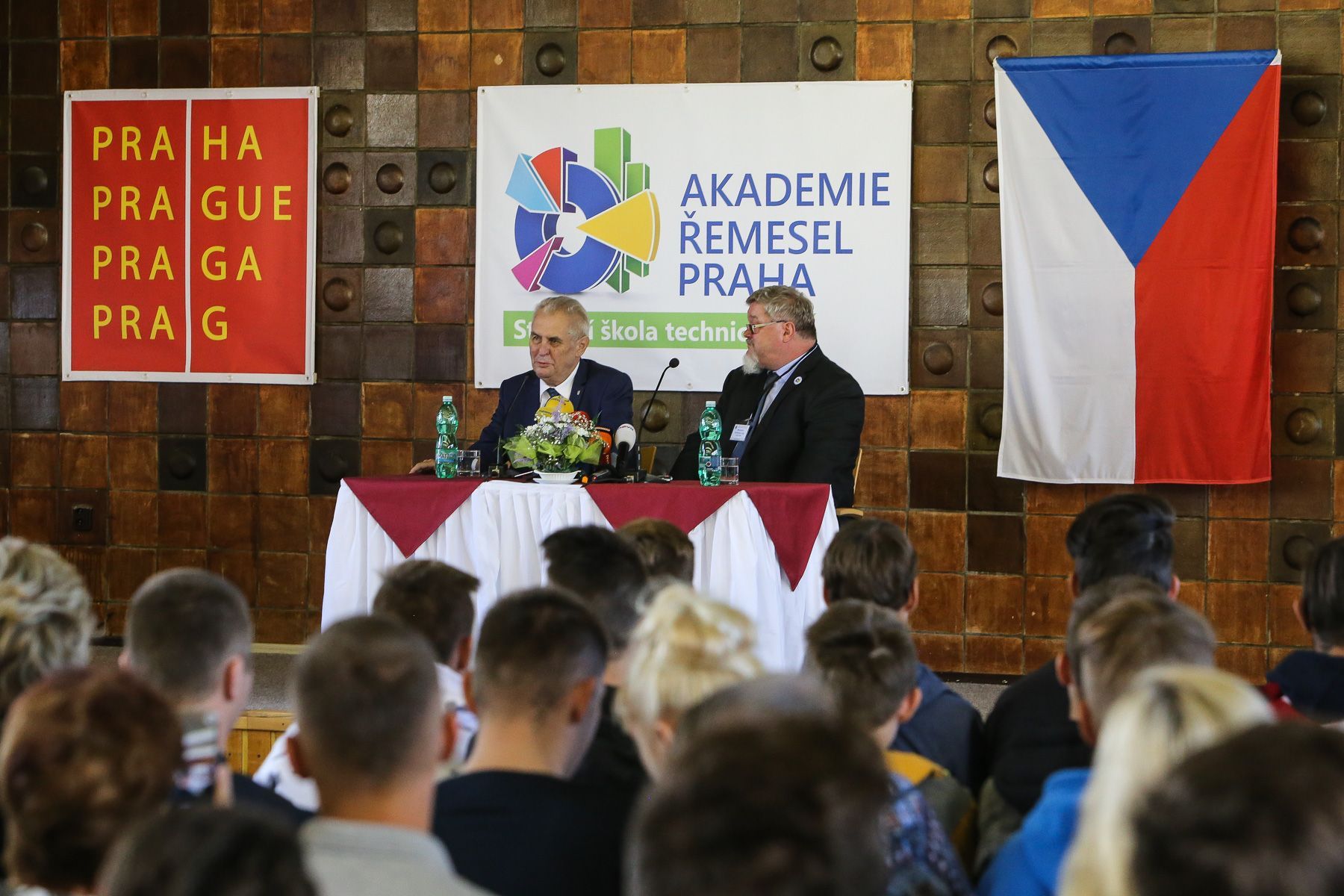 Miloš Zeman zahájil školní rok na Akademii řemesel Praha - Střední škole technické v Praze