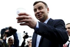 Budoucí polský prezident Duda vystoupil ze strany PiS