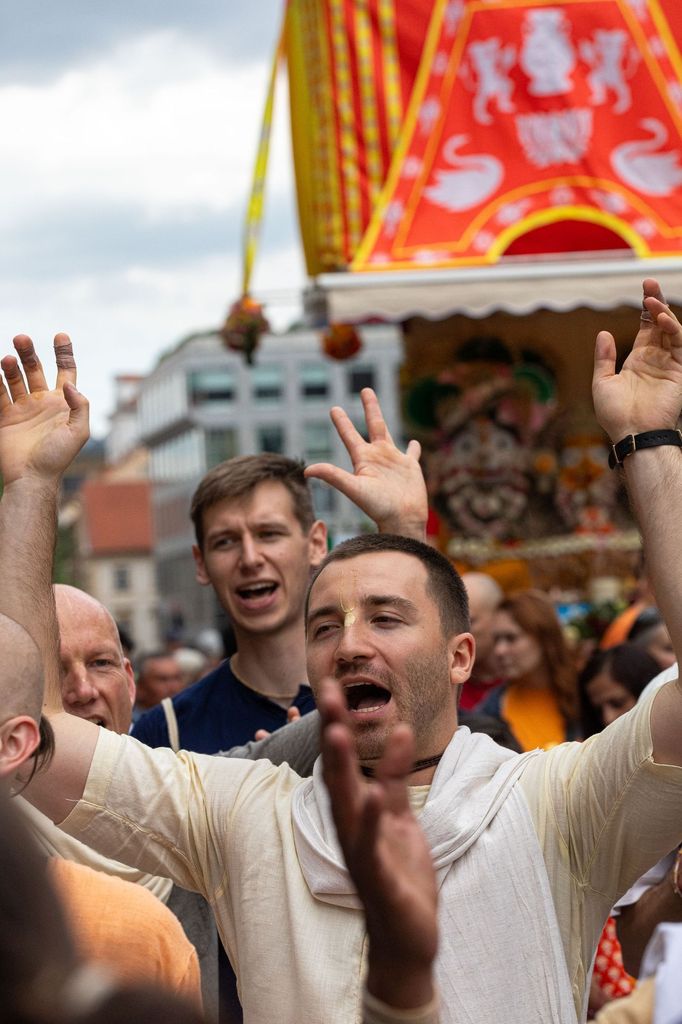 Indický festival vozů Rathayatra hnutí Hare Krišna.