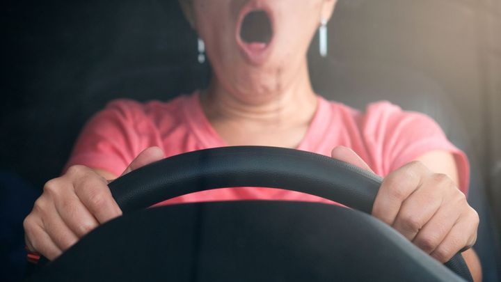 Ženám hrozí dvakrát větší riziko, že po nehodě zůstanou uvězněné ve vozidle; Zdroj foto: Shutterstock