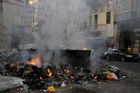 Město zavalené odpadky se brání práškováním proti potkanům