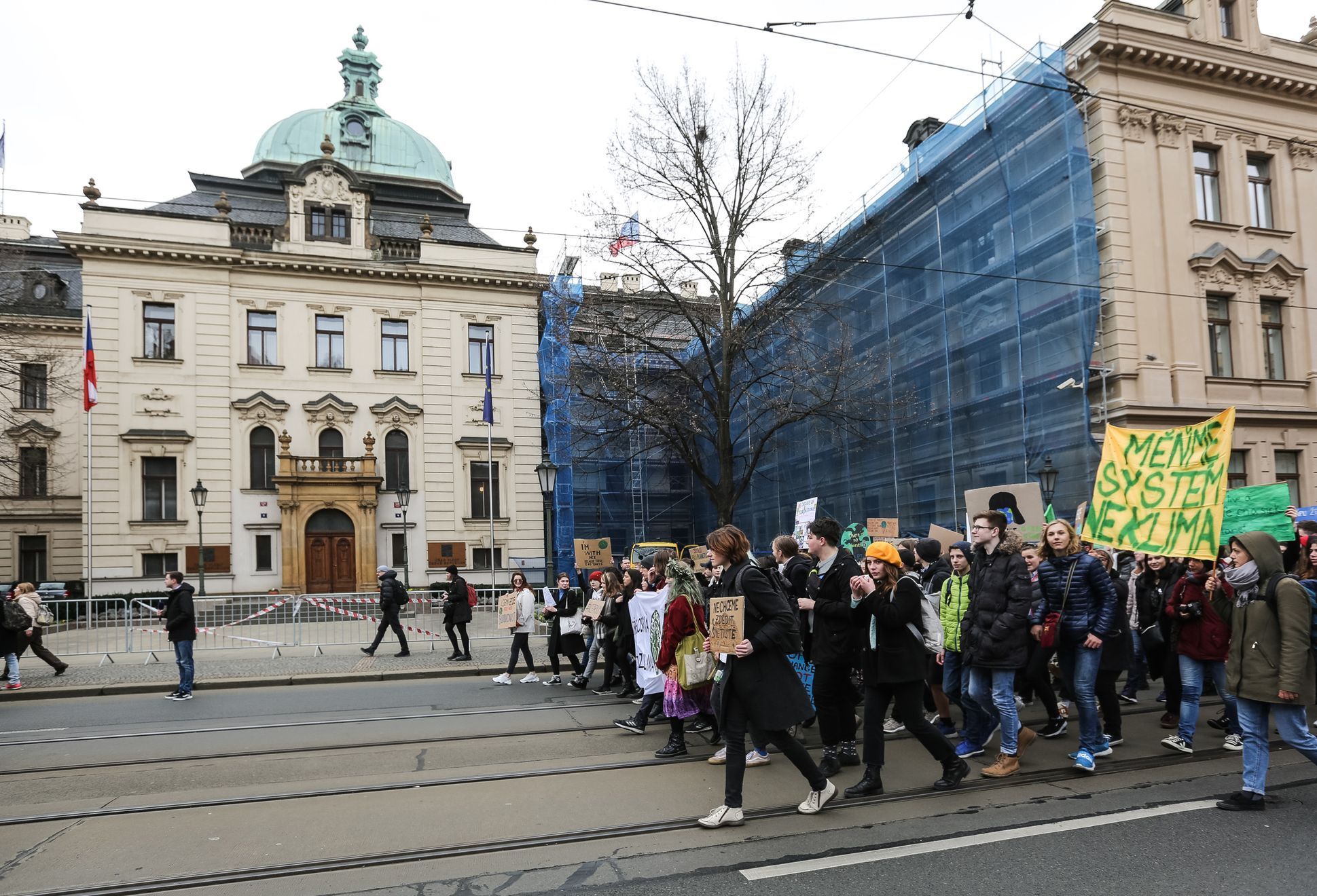 Fridays for Future Praha - první studentská stávka / protest za změnu postoje v boji proti změně klimatu, 15. 3. 2019