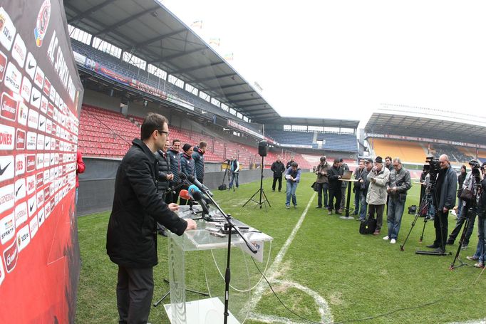 Sparta Praha - pohled do zákulisí (Kasík)