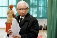 Polský lídr Kaczyński čelí rozsáhlé aféře. V sídle strany domlouval stavbu mrakodrapu