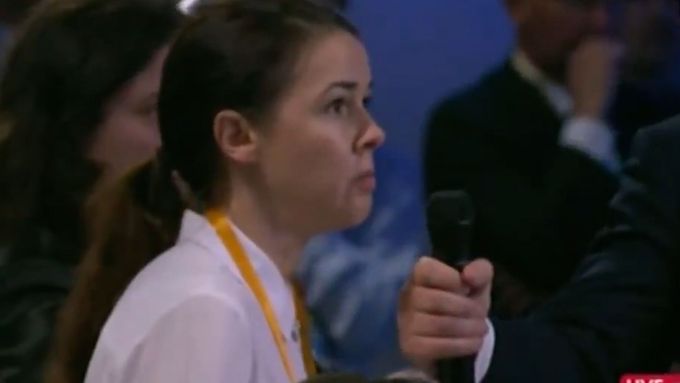 "Přeji vám hodně štěstí. Vidím, že vás to trápí," řekl Trump ukrajinské novinářce