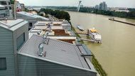 Výhled z okna z jednoho z šesti nejluxusnějších apartmánů Danube Suite.