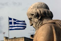 Řecká vláda bere peníze městům a krajům. Ty se bouří