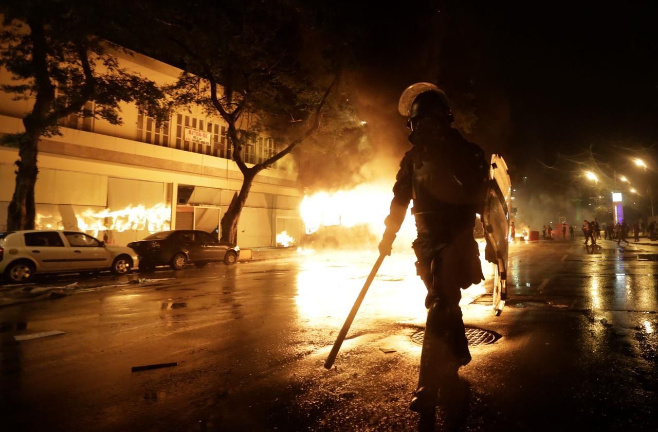 Protesty učitelů v Riu de Rio de Janeiru přerostly v násilí