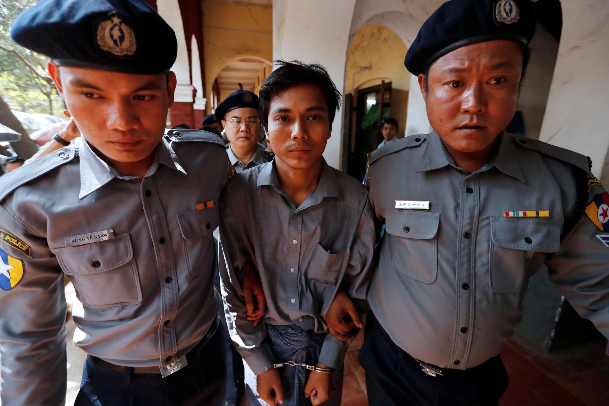 Zadržený barmský novinář Reuters Ťjo Sou U