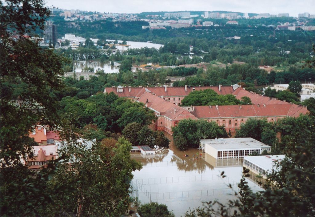 povodeň praha 2002