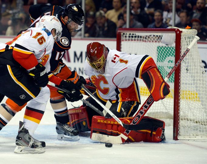 NHL, Calgary Flames  - Anaheim Ducks: Jonas Hiller (1),  Ladislav Šmíd (15) - Ryan Kesler (17)