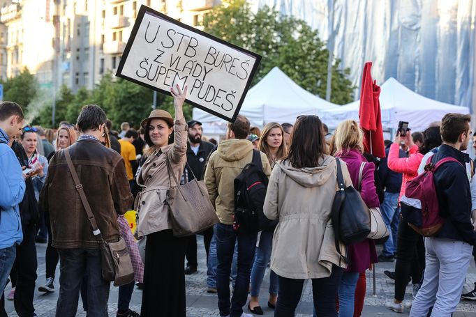 Demonstrace na Václavském náměstí.