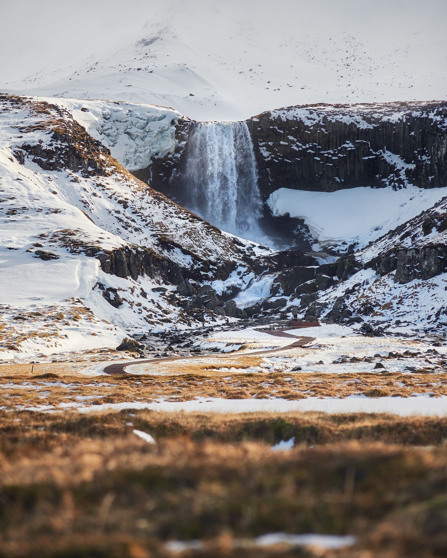 FOTO: Krásy Islandu objektivem fotografa Marka Ondráčka, Dvě tváře Islandu: Fotograf Ondráček o boji s živly a polární září, Magazín, fotogalerie