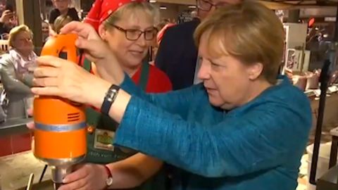 Komentář: Co mají společného bundesligový trenér a Merkelová