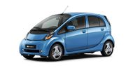 Oba Francouzi vycházeli z japonského Mitsubishi iMiEV.