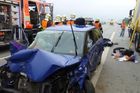 Nehoda pěti aut zablokovala dálnici D1 směrem na Brno. Kamion má utrženou kabinu