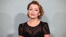 Lesley Manville hraje královninu sestru princeznu Margaret, hraběnku ze Snowdonu