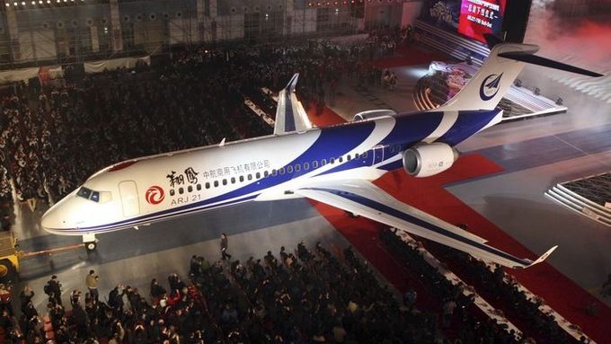 Čínský prototyp letounu ARJ21...