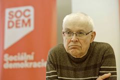 "Tentokrát by to SOCDEM už nemusela ustát." Špidla příkře k námluvám s Babišem