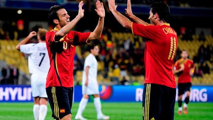 Fotbalisté Španělska se radují z výhry nad Novým Zélandem. Budou se po Poháru konfederací FIFA radovat i ze světového rekordu?