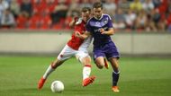 Anderlecht – O síle tohoto belgického klubu se letos přesvědčila pražská Slavia, když s ním v součtu obou zápasů play-off Evropské ligy utrpěla debakl 0:6. Na jaře by se hráči z Bruselu mohli v českém hlavním městě objevit znovu, jen místo ve Vršovicích na Letné.