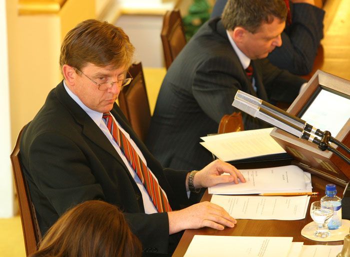 Topolánkova vláda poprvé ve sněmovně