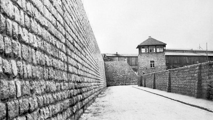 Mauthausen.