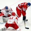 Hokej, MS 2013, Česko - Dánsko: Petr Tenkrát - Jesper B. Jensen (41) a Simon Nielsen