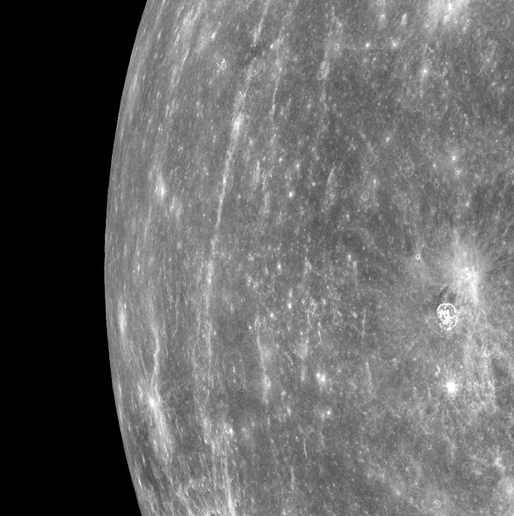 NASA zveřejnila další dávku snímků z hlubokého vesmíru
