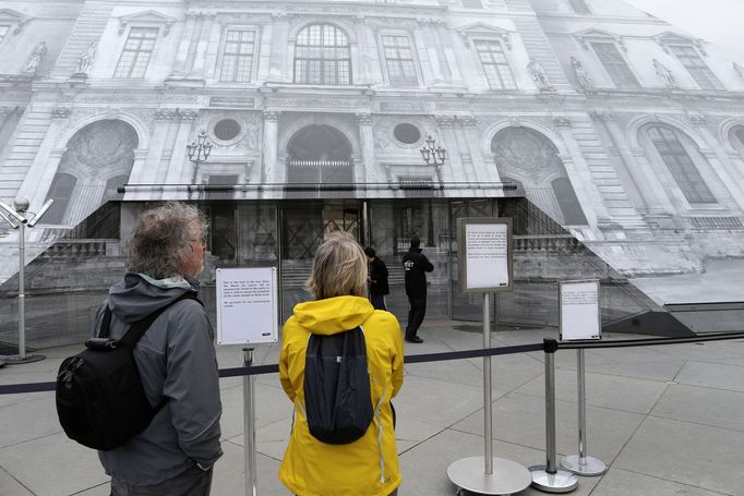 Louvre byl uzavřen.