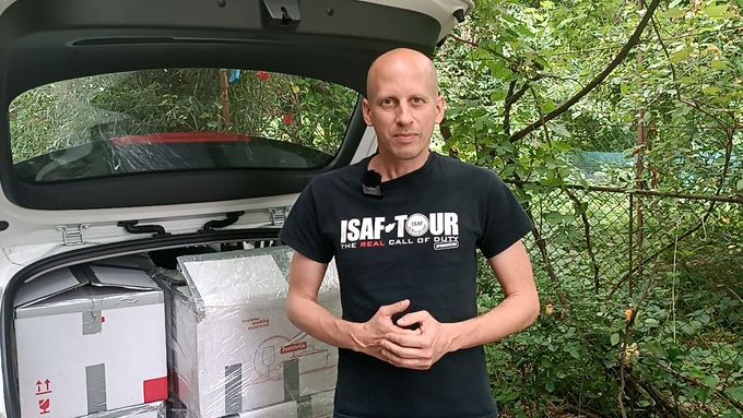 Šéfredaktor Aktuálně.cz Matyáš Zrno vysvětluje, jak probíhají kontroly na hranicích s Ukrajinou