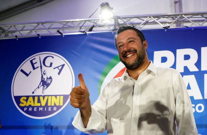 Italský vicepremiér Matteo Salvini slaví úspěch ve volbách do Evropského parlamentu.