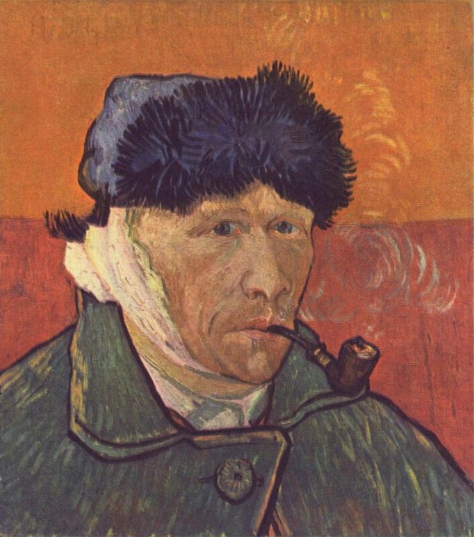 Autoportrét s obvázaným uchem a dýmkou. Vincent van Gogh ho vytvořil v roce 1889, pouhý rok před svou smrtí.