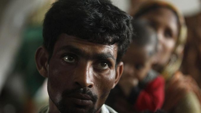 Před cyklónem utekl přes milion Bangladéšanů.