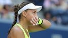 Ana Konjuhová ve čtvrtfinále US Open 2016 s Karolínou Plíškovou.