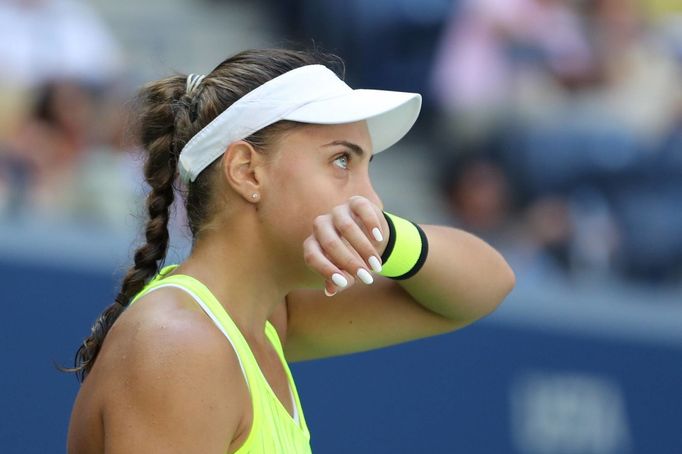 Ana Konjuhová ve čtvrtfinále US Open 2016 s Karolínou Plíškovou.