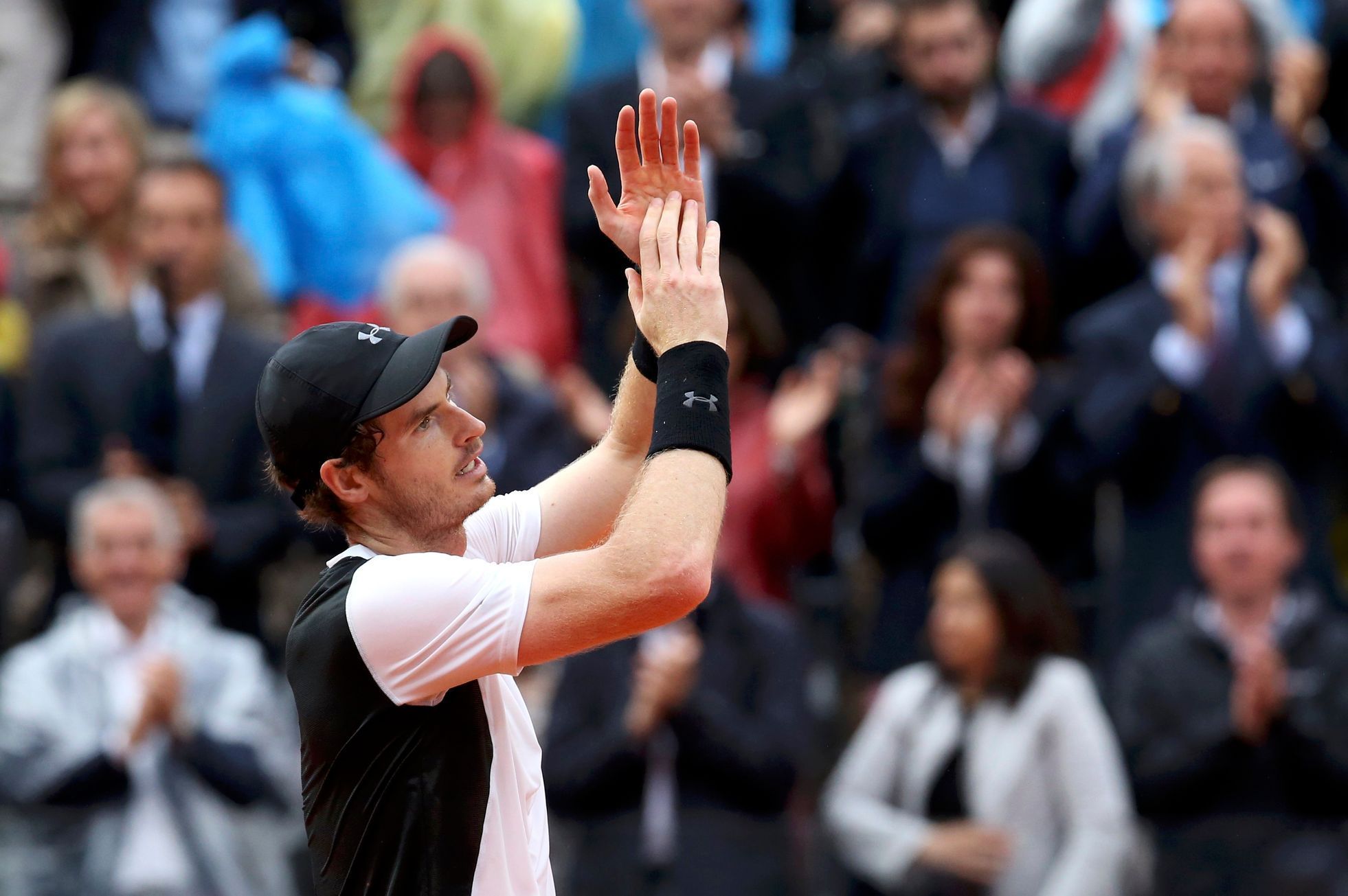 Andy Murray slaví vítězství na turnaji v Římě