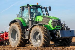 Prohlédněte si nejprodávanější traktory v Česku. Kraluje jim Zetor, daří se i John Deeru