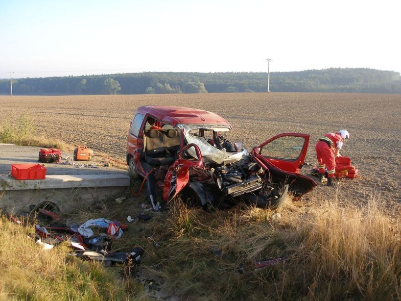 Nehoda zablokovala přivaděč na D11