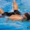Americký plavec Michael Phelps se raduje z vítězství ve štafetě na 4x200 metrů během OH 2012 v Londýně.