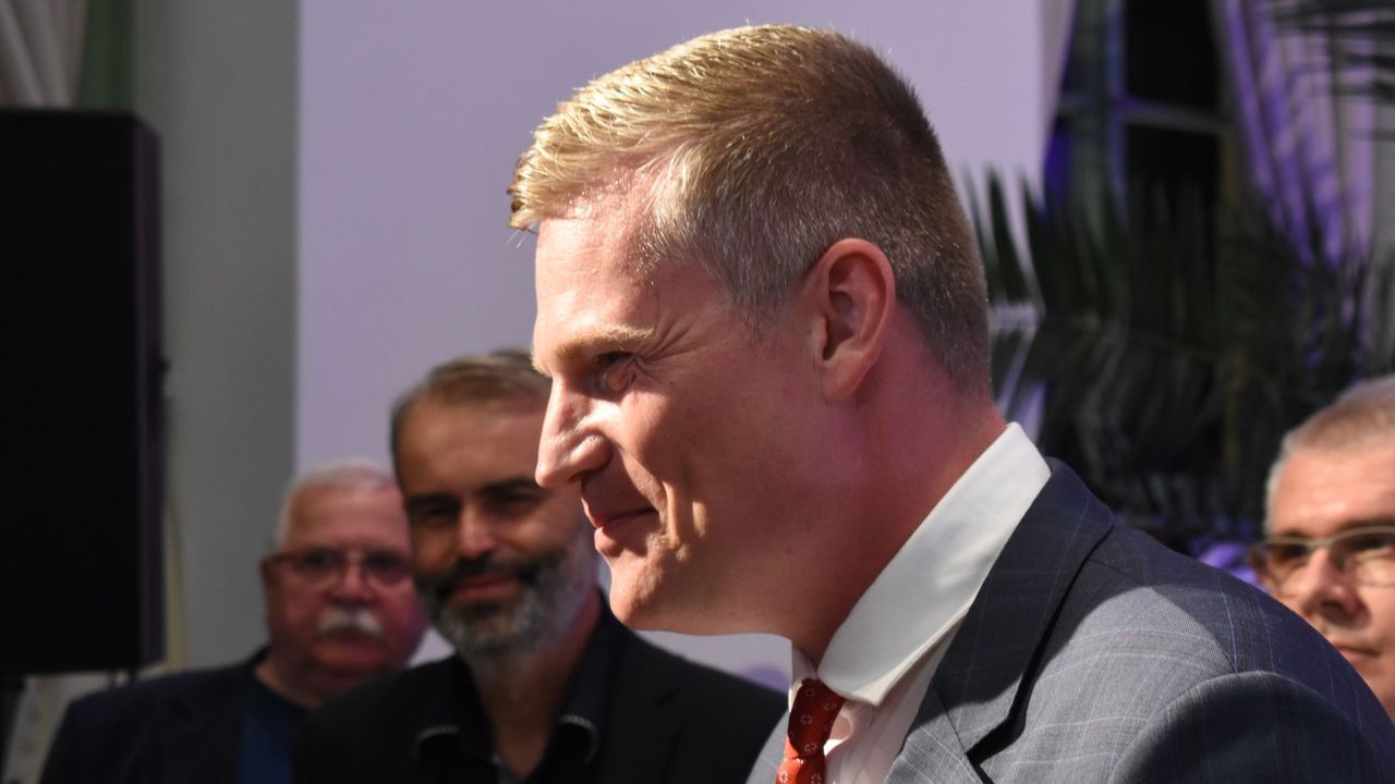 Další průšvih Filipa Turka. Motoristům se už nedá věřit vůbec nic