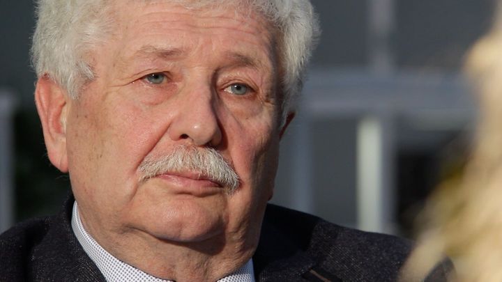 I reklamy na kamionech poutají pozornost, říká o zákazu billboardů senátor Chaloupek